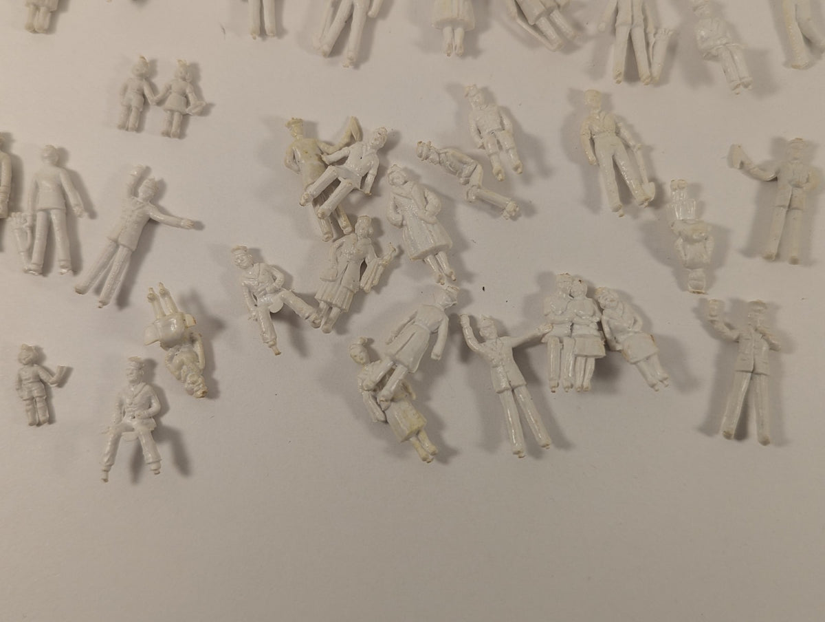 OO Gauge Unpainted Figures