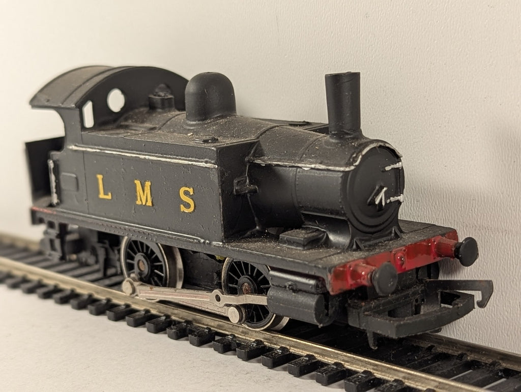 Hornby OO Gauge 0-4-0 Tank Locomotive Steam Locomotive LMS Black