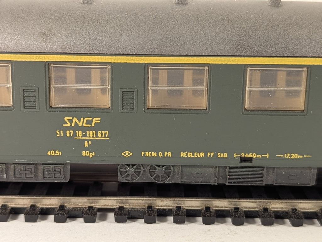 Lima HO Gauge SNCF 1st Class Coach Passenger Coach 51 87 10-181 677 SNCF Green