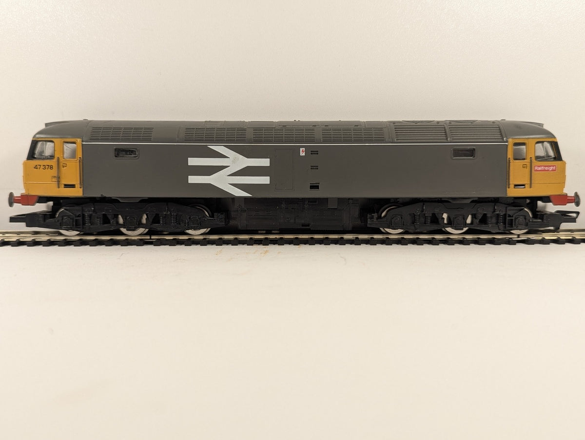 Hornby OO Gauge Class 47 Diesel Locomotive 47378 BR Railfreight Grey R319
