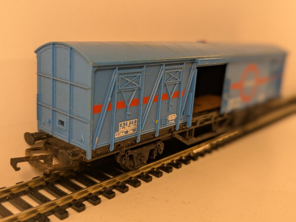 Hornby R741A OO Gauge Transfesa Ferry Van Blue Livery