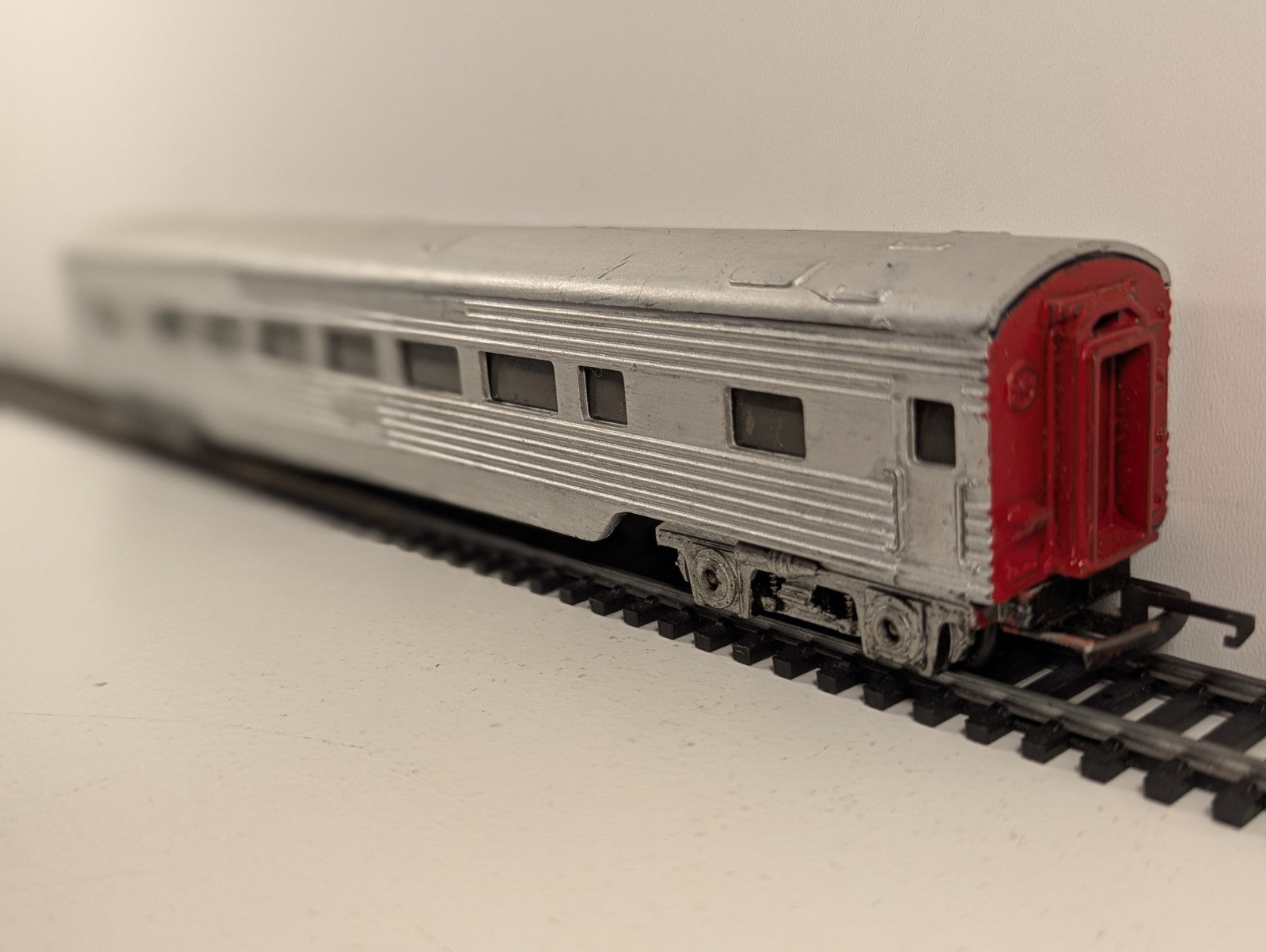 Tri-ang R24 OO Gauge Silver Transcontinental Passenger Car - repainted