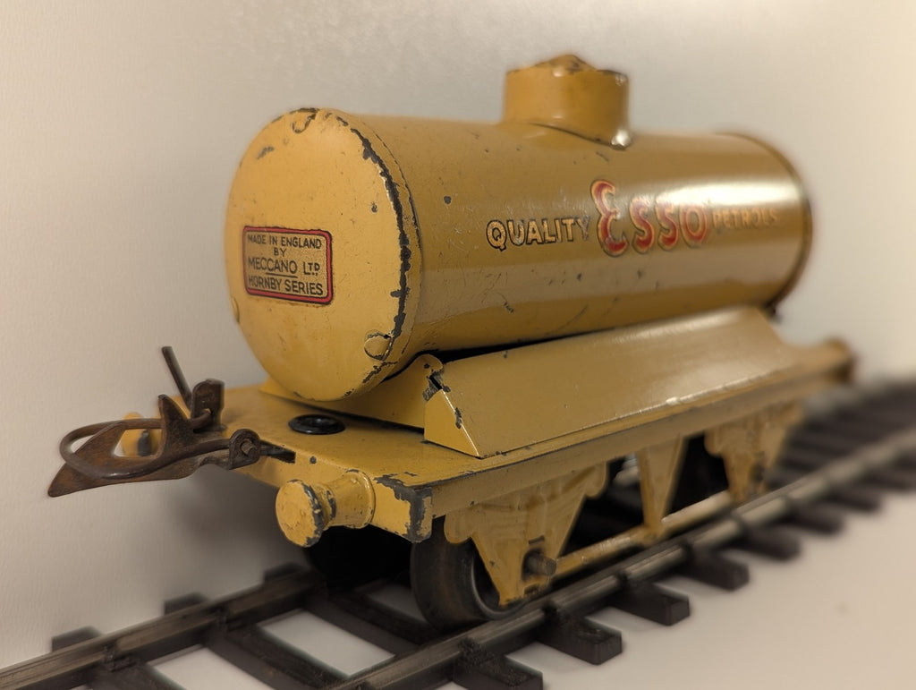 Hornby O Gauge No. 1 Esso Petrol Tank Wagon Goods Wagon Esso Yellow