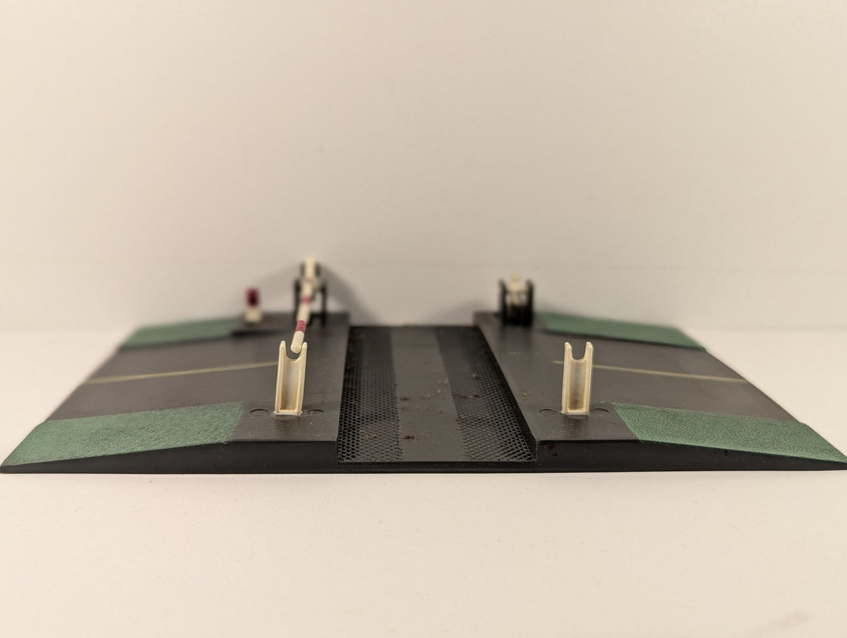 Playcraft OO/HO Single Track Level Crossing