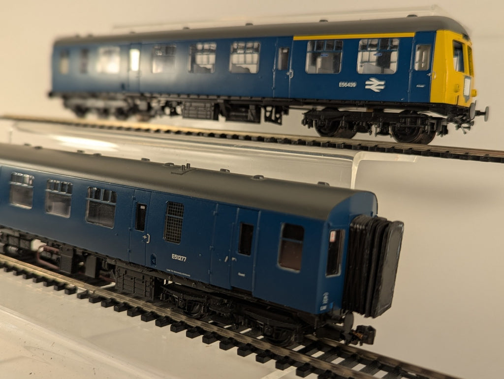 Bachmann Branchline 31-325DC BR Class 105 2-Car DMU DCC Ready OO Gauge - Boxed