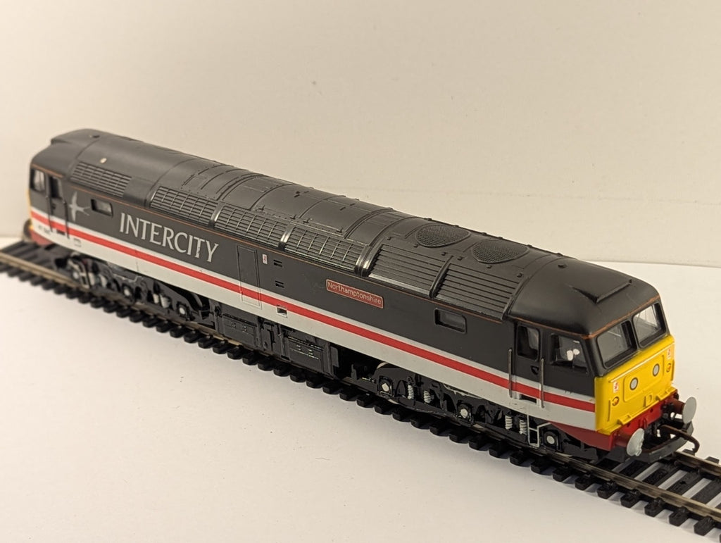 Hornby OO Gauge Class 47 47586 Northamptonshire InterCity Swallow Dummy Unit