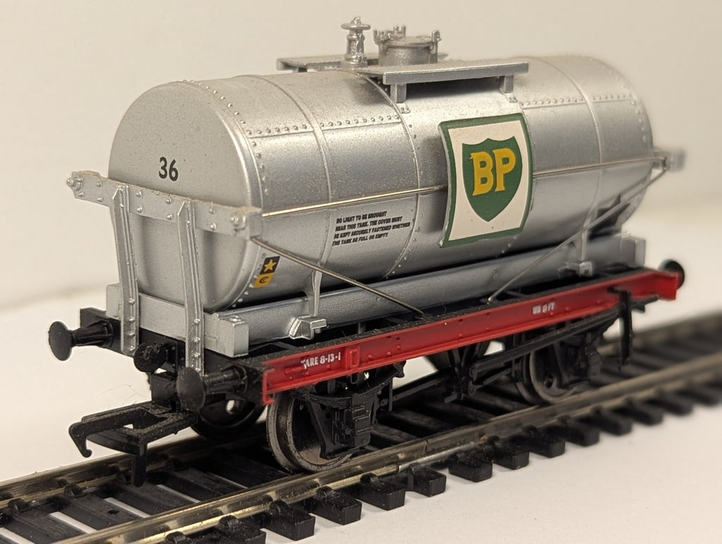 Bachmann OO Gauge 14 Ton Tank Wagon 36 BP Silver 37-078