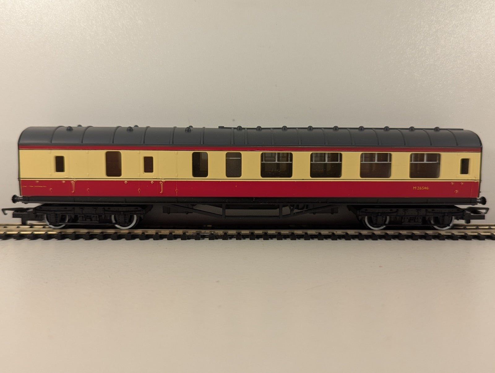 Hornby Railways OO Gauge BR Brake Coach Passenger Coach M26546