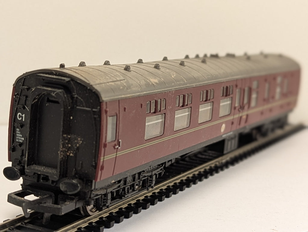 Hornby OO Gauge R4935 Hogwarts Railways Mk1 BSK 99723 (Needs a Clean)