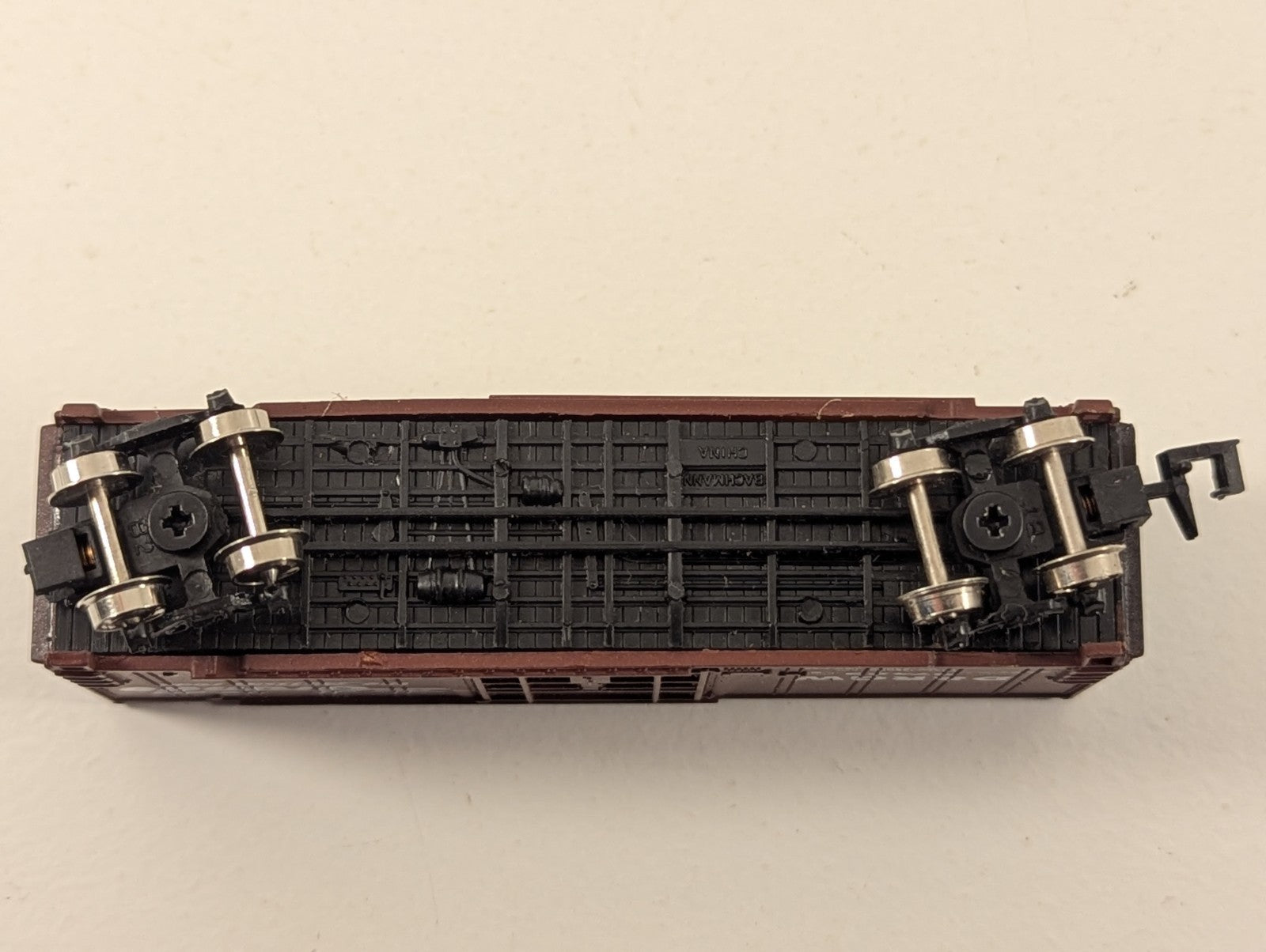 Bachmann N Gauge Denver & Rio Grande Western Hi-Cube Box Car - Missing Coupler