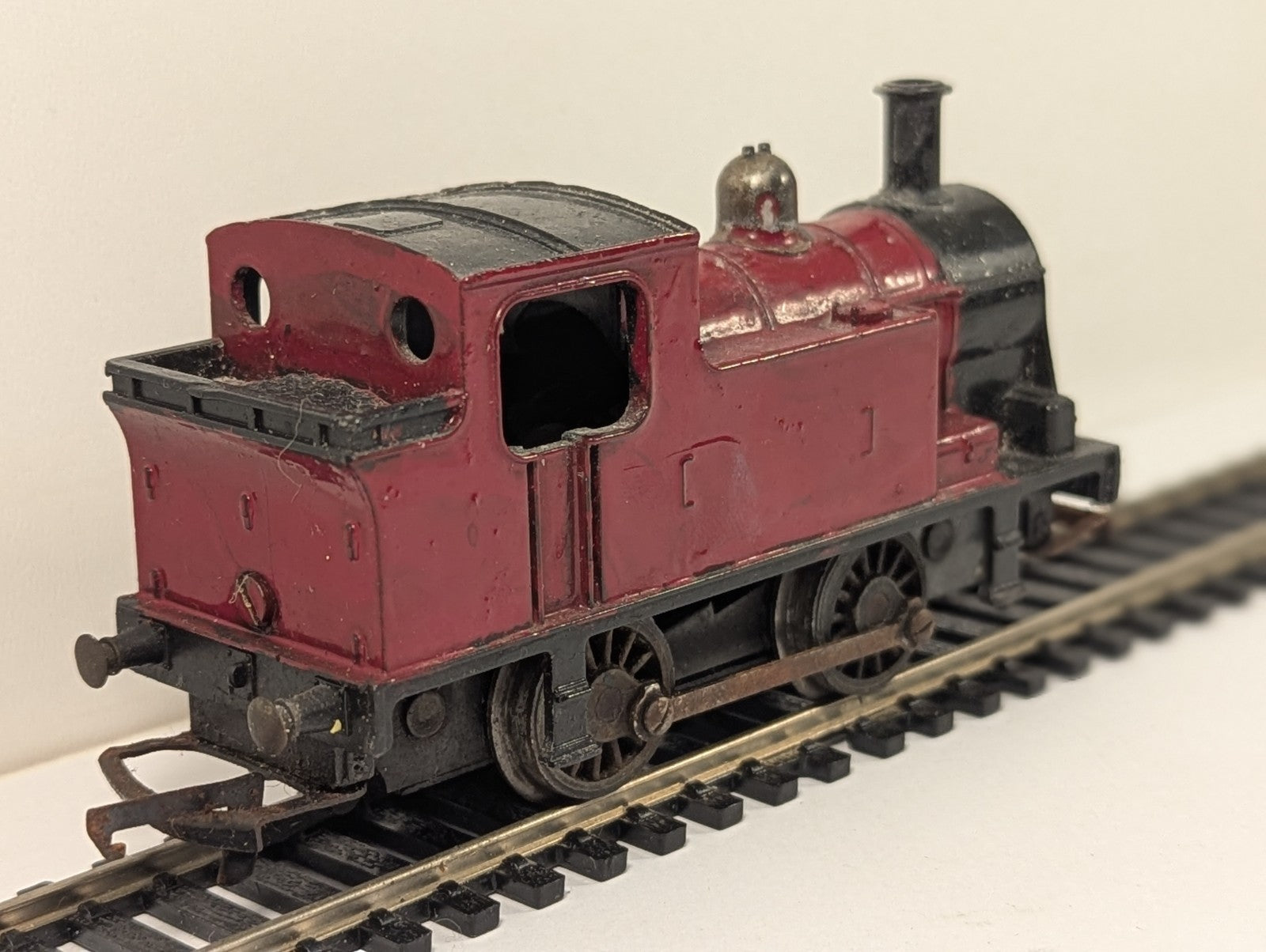 Tri-ang R355 OO Gauge Nellie 0-4-0 Industrial Tank – Repainted Spares/Repair