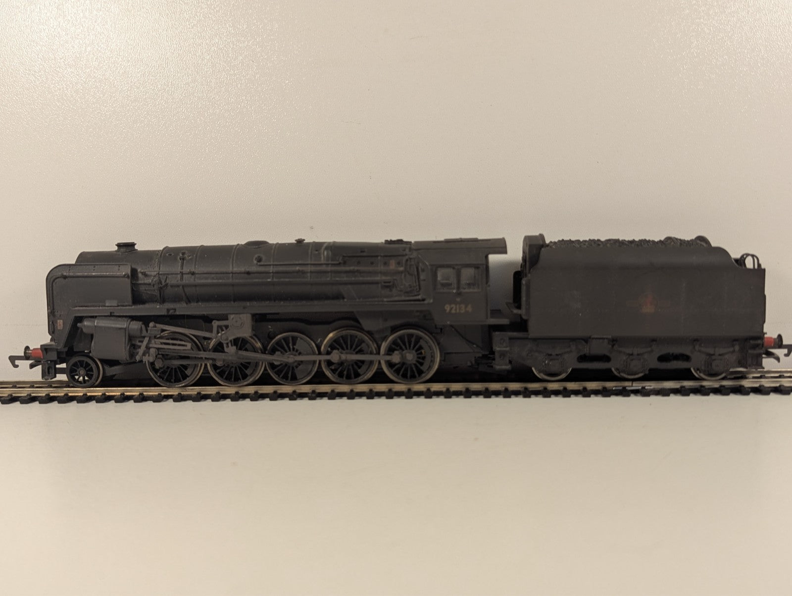 Hornby BR Standard Class 9F Steam Locomotive Weathered OO Gauge