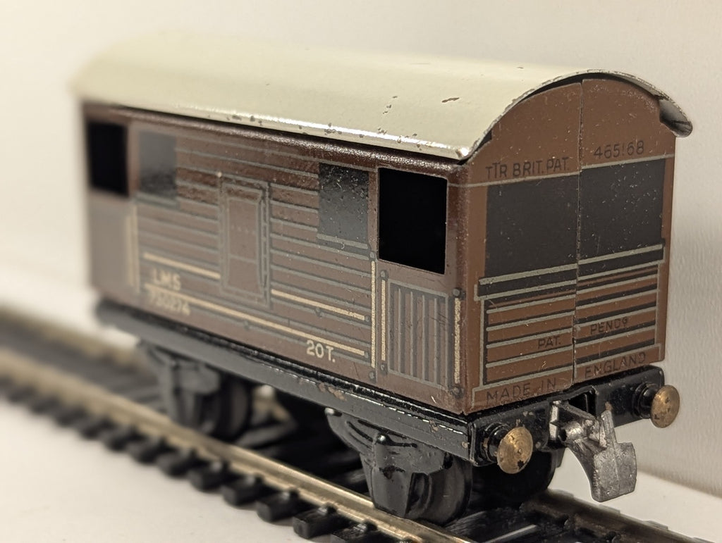 Trix Twin Railway OO Gauge LMS 20 Ton Goods Brake Van 730274 LMS Brown