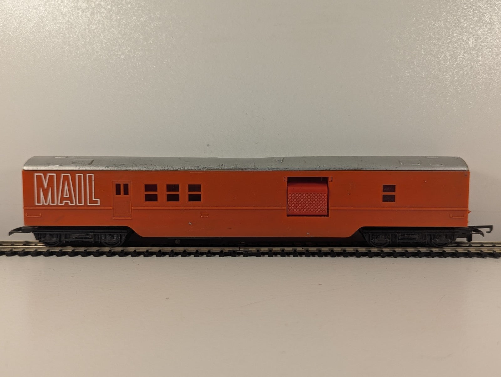 Tri-ang Hornby R401 Canadian Operating Mail Coach OO Gauge