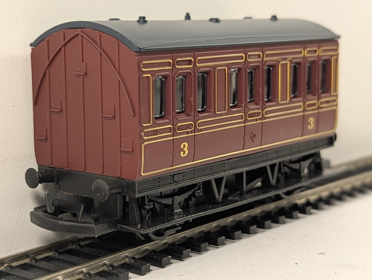 Hornby OO Gauge LMS 4-Wheel Composite Coach Passenger Coach 12 LMS Maroon R339