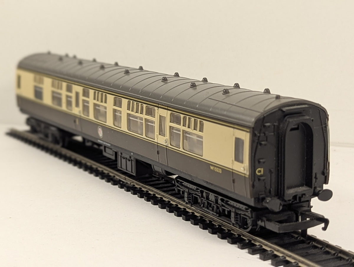 Hornby OO Gauge Collett Corridor Composite Coach Passenger Coach W15533