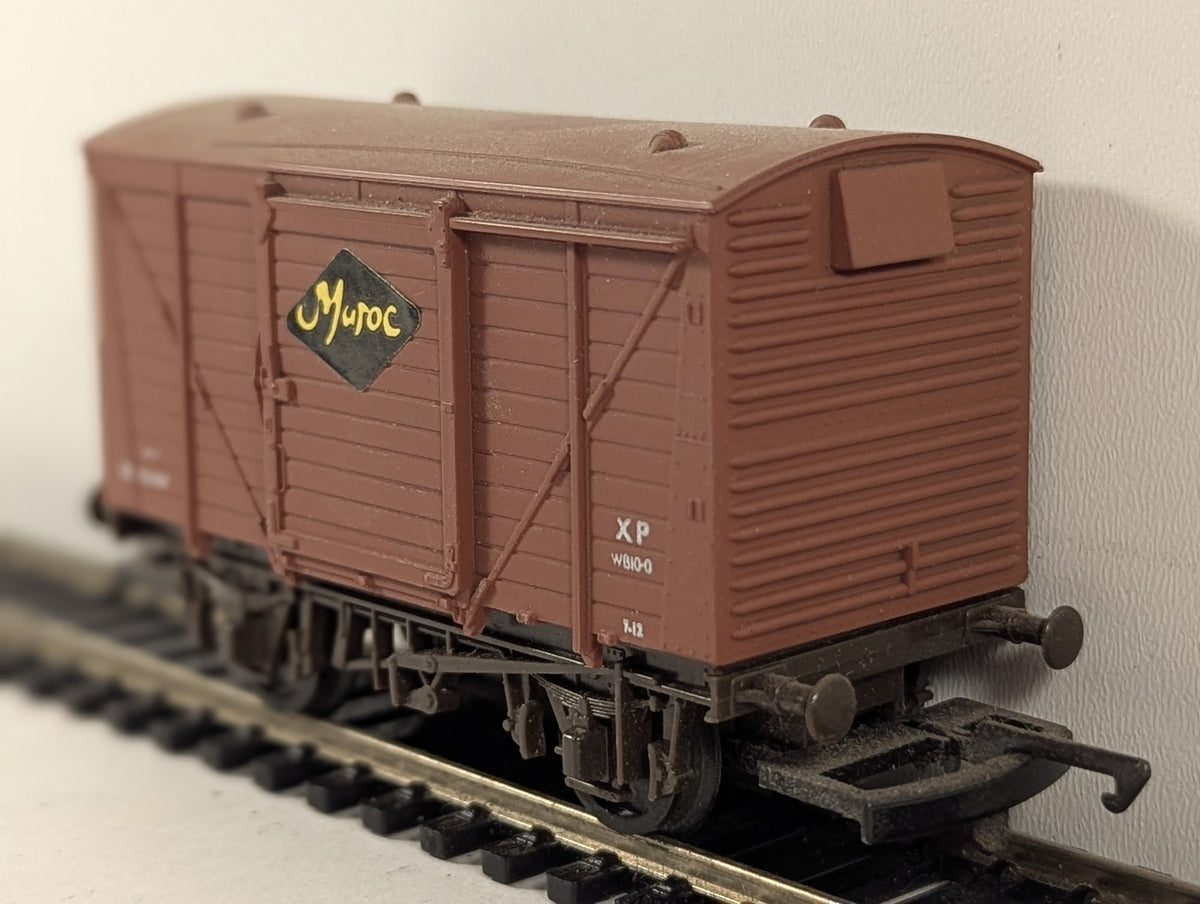 Airfix OO Gauge 12T Ventilated Van 'Muroc' Goods Wagon B751707