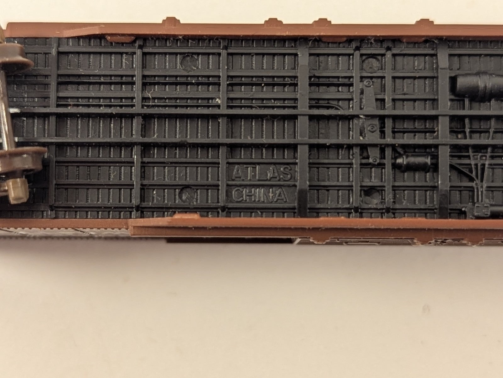 Atlas N Gauge Norfolk & Western Boxcar Brown