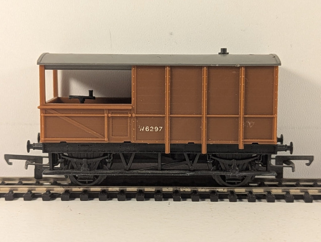 Tri-ang OO Gauge GWR Toad Brake Van Goods Wagon W6297 BR WR Brown