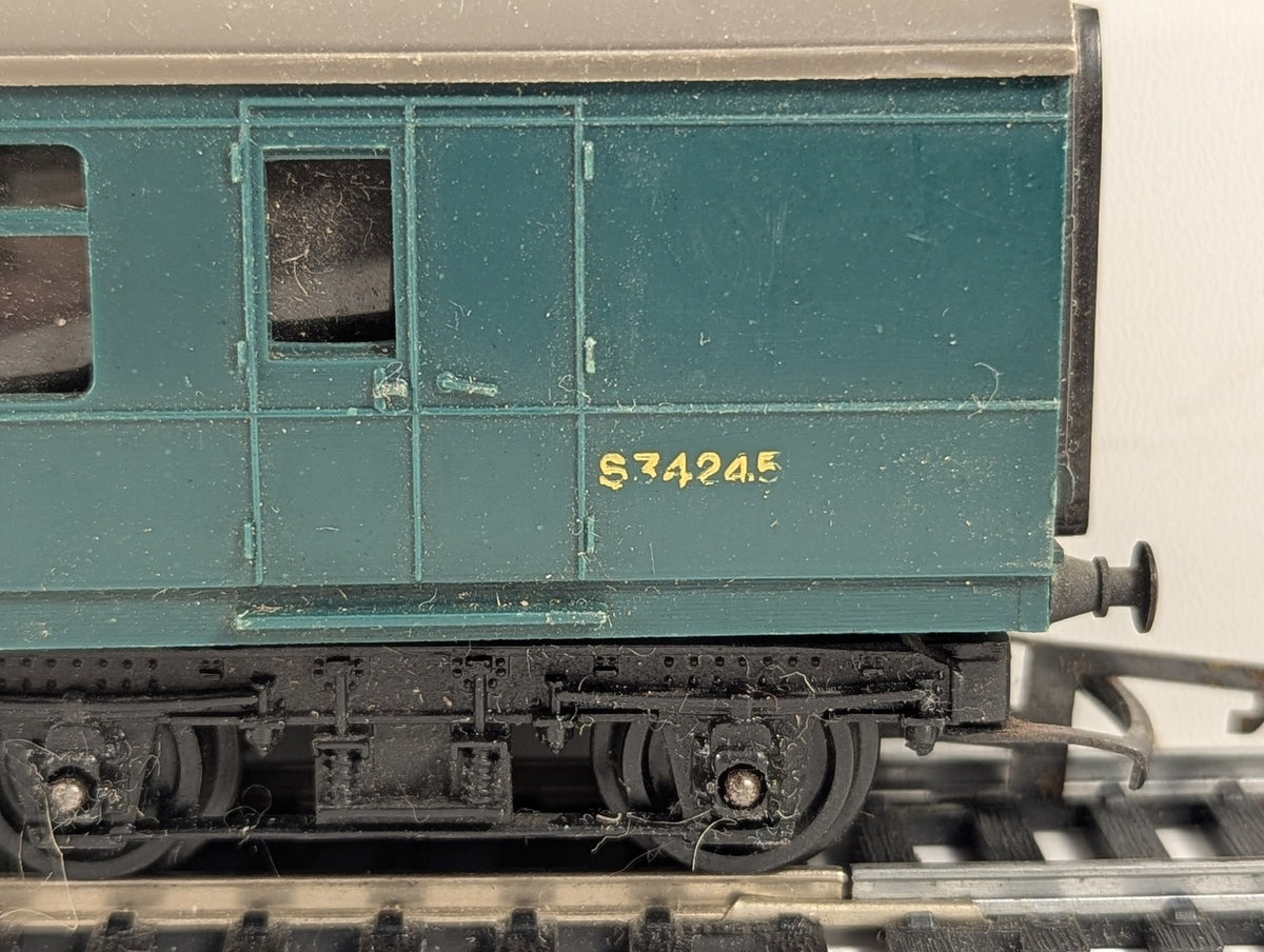 Tri-ang OO Gauge BR Southern Suburban Brake Second Coach Passenger Coach S34245
