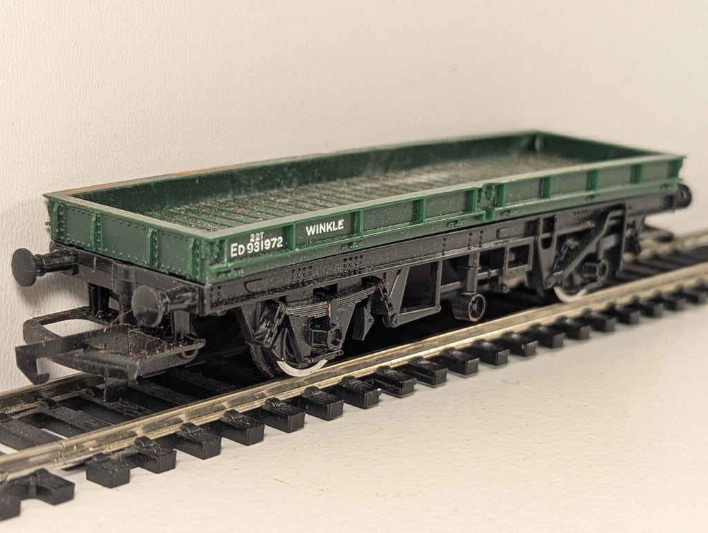 Hornby R019 OO Gauge Plate Wagon with Load – ED931972