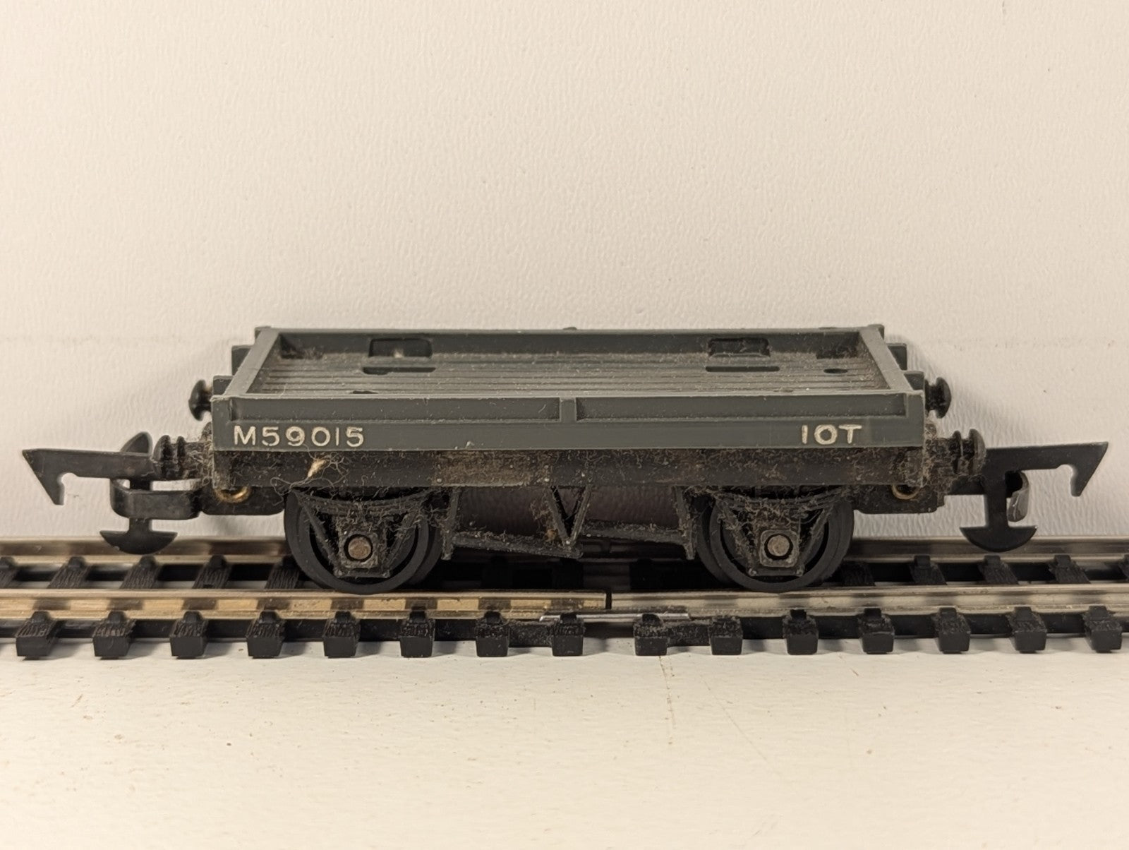 Tri-ang R17 OO Gauge Cable Drum Flat Wagon