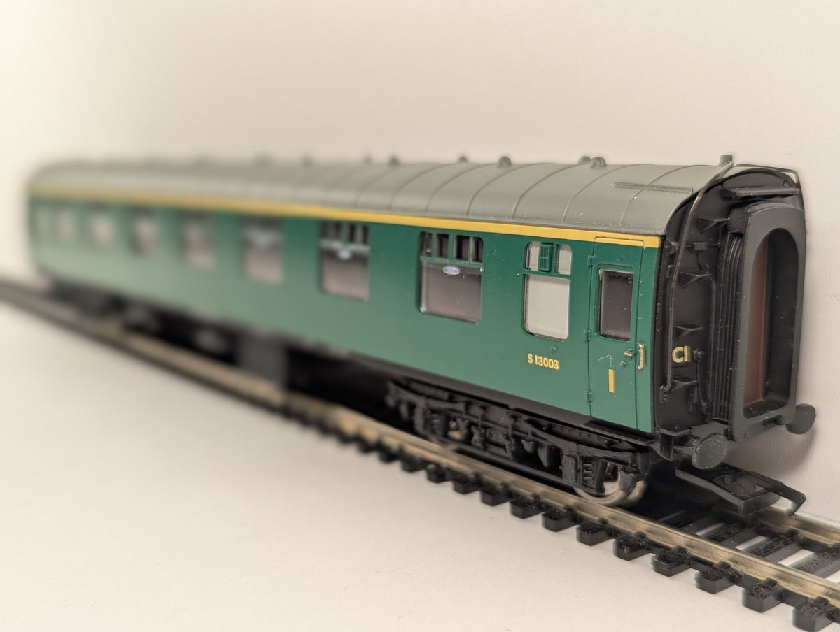 Bachmann OO Gauge BR Mk1 Corridor First FK Passenger Coach S 13003