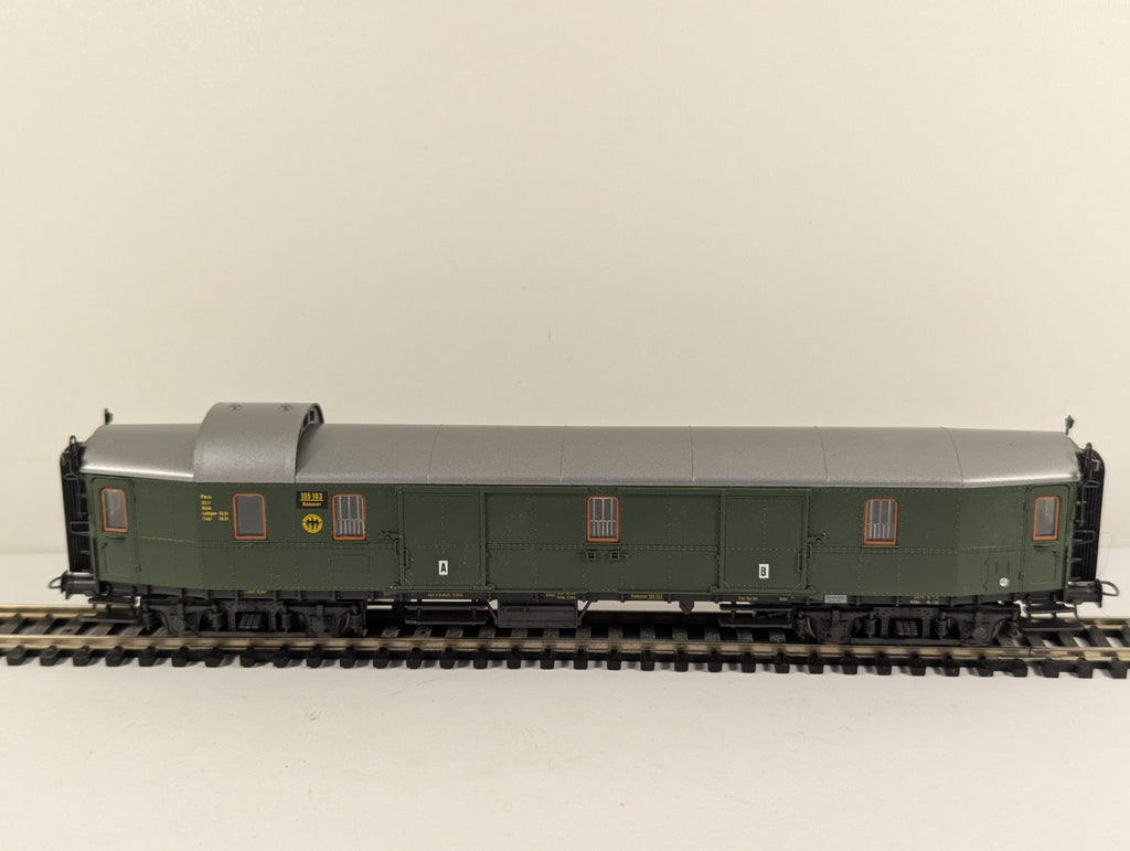 Roco HO Gauge DB Pw4ü Hechtwagen Baggage Car Boxed
