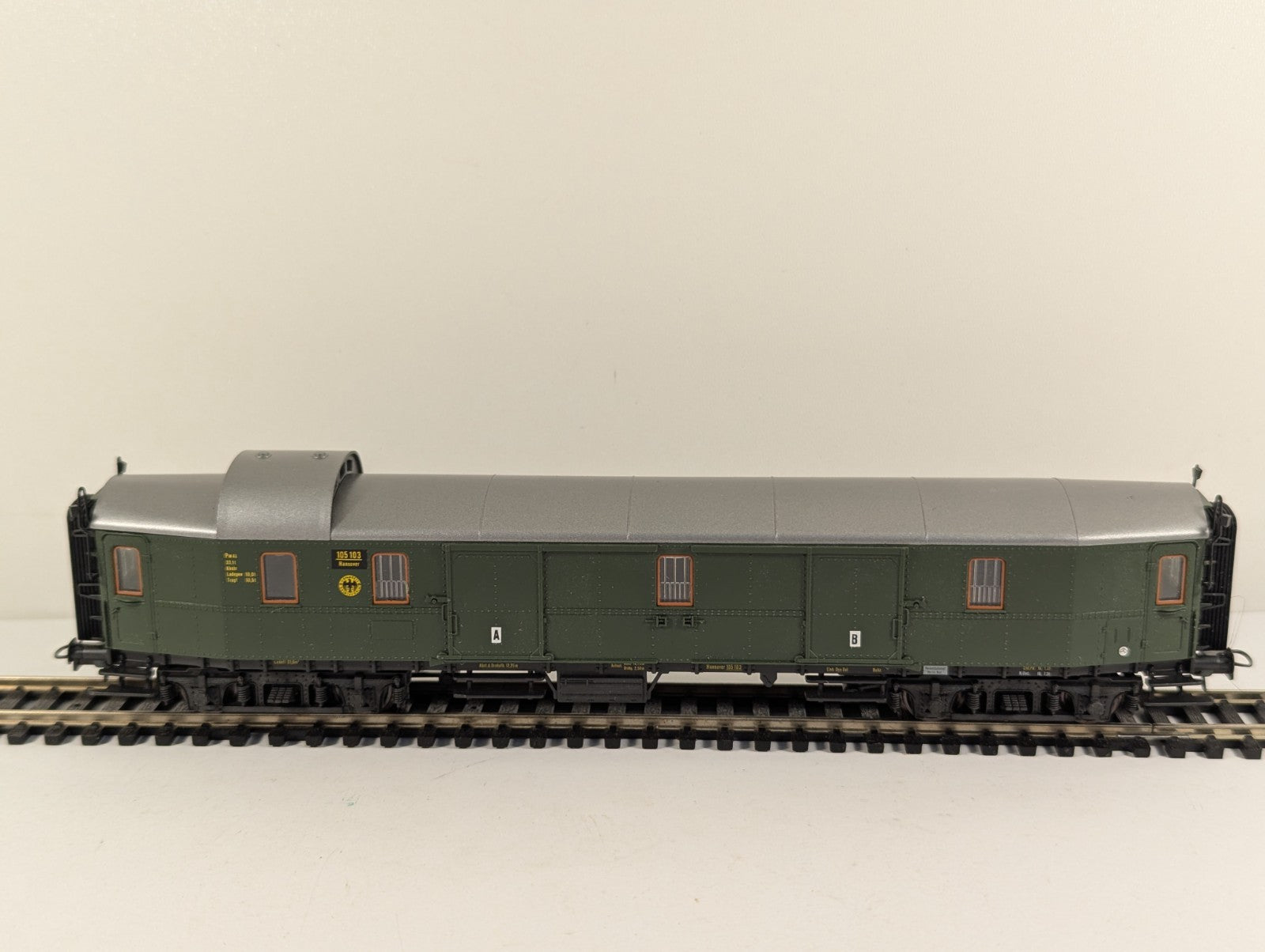 Roco HO Gauge DB Pw4ü Hechtwagen Baggage Car Boxed