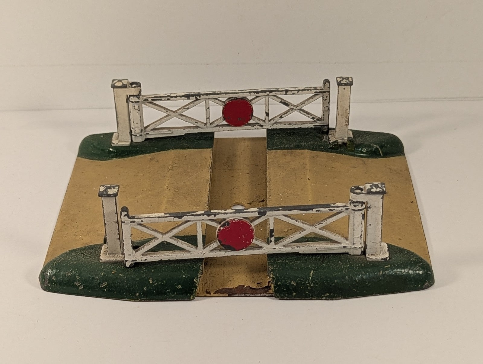 Hornby Dublo OO Gauge D1 Level Crossing