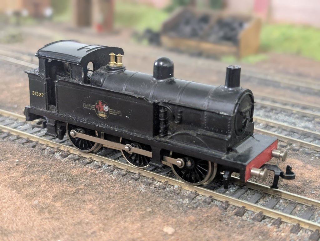 Hornby Dublo 2206 Class R1 0-6-0T 31337 in BR black with late crest