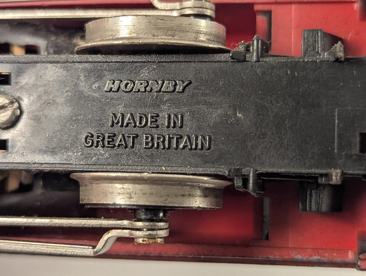 Hornby OO Gauge 0-4-0 Tank Locomotive Steam Locomotive LMS Black