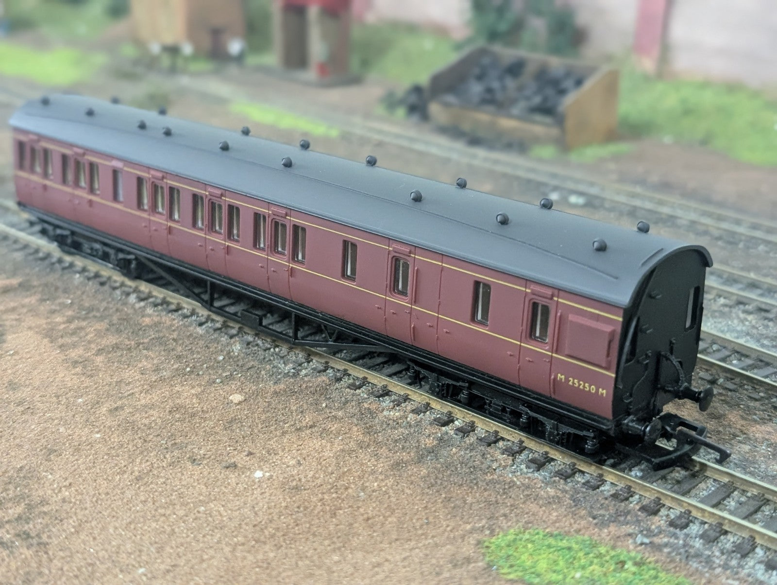 Airfix 54254 LMS 57′ Non-Corridor Brake 3rd M25250M