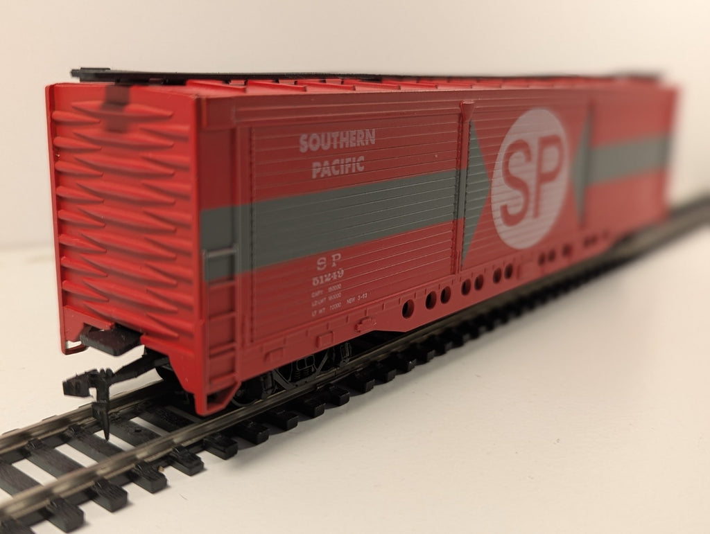 AHM HO Gauge Southern Pacific Evans All-Door Boxcar