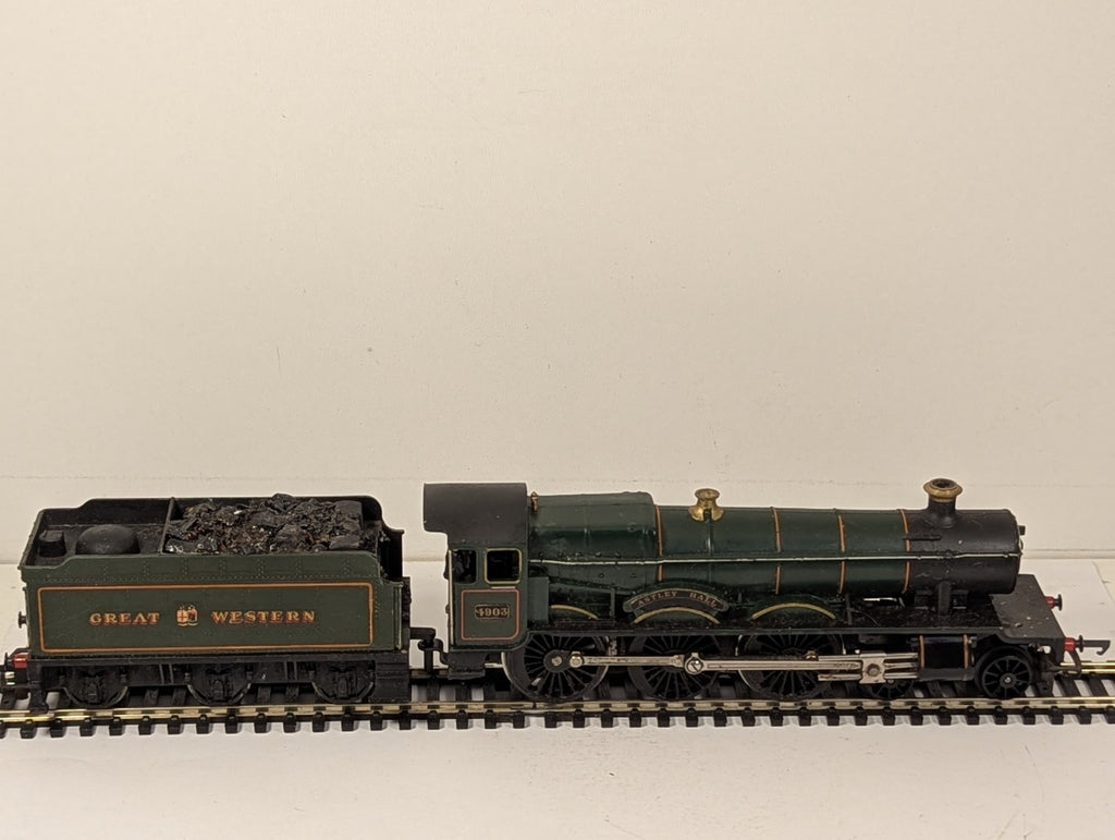 Tri-ang OO Gauge Class 4900 Hall Class 'Astley Hall' Locomotive 490