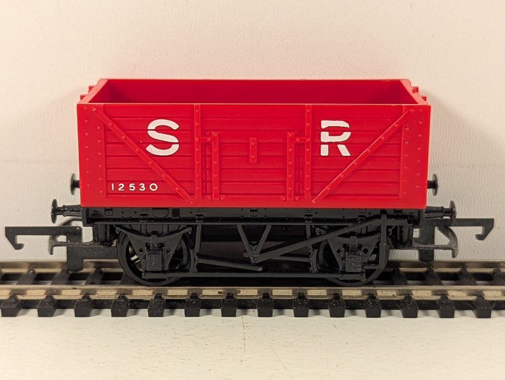 Hornby OO Gauge SR Open Wagon Goods Wagon 12530 SR Red R010