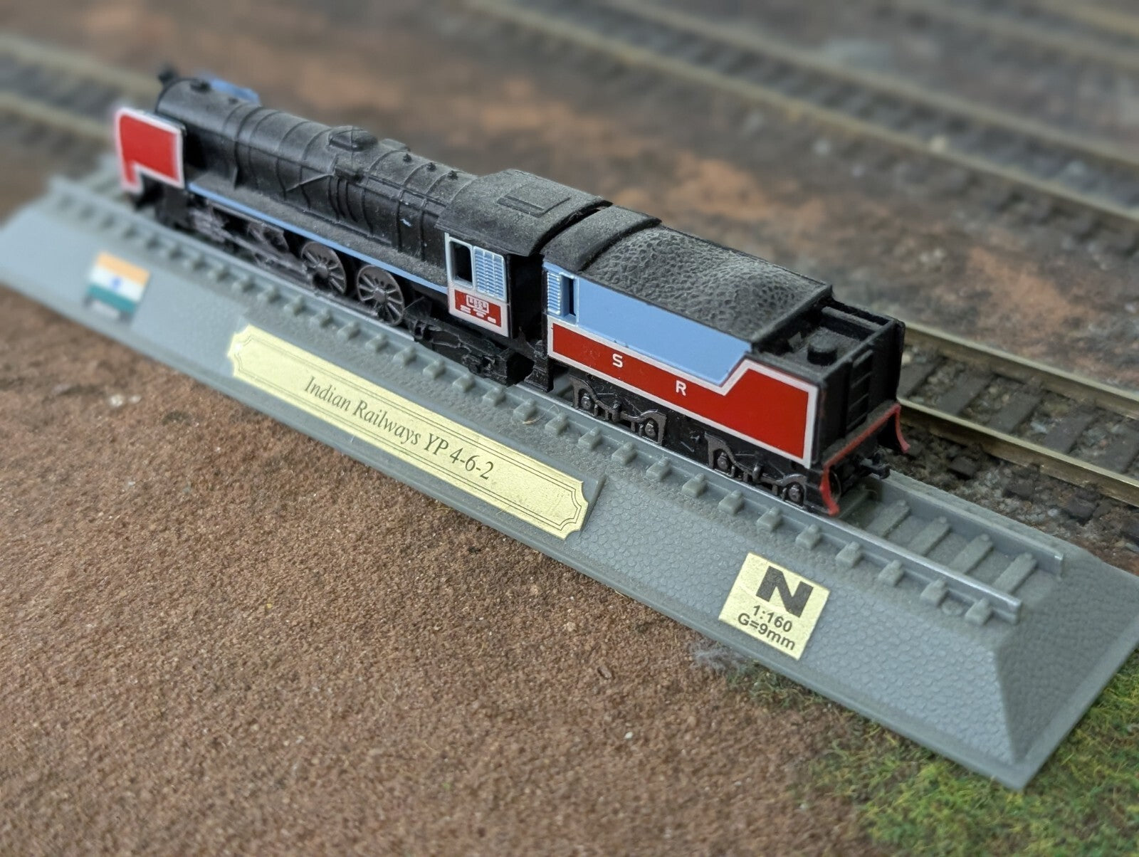 del Prado Diecast - Indian Railways YP 4-6-2 Locomotive & Tender N 1:160 Scale