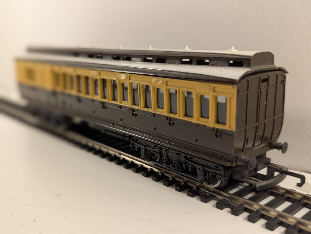 Tri-ang OO Gauge GWR Clerestory Brake Third Coach Passenger Coach