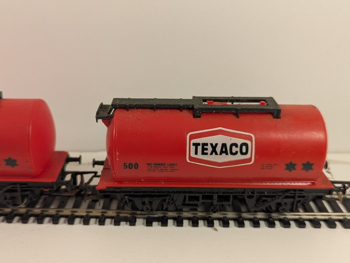 Hornby R184 OO Gauge Texaco Tank Wagon – Rake of 3