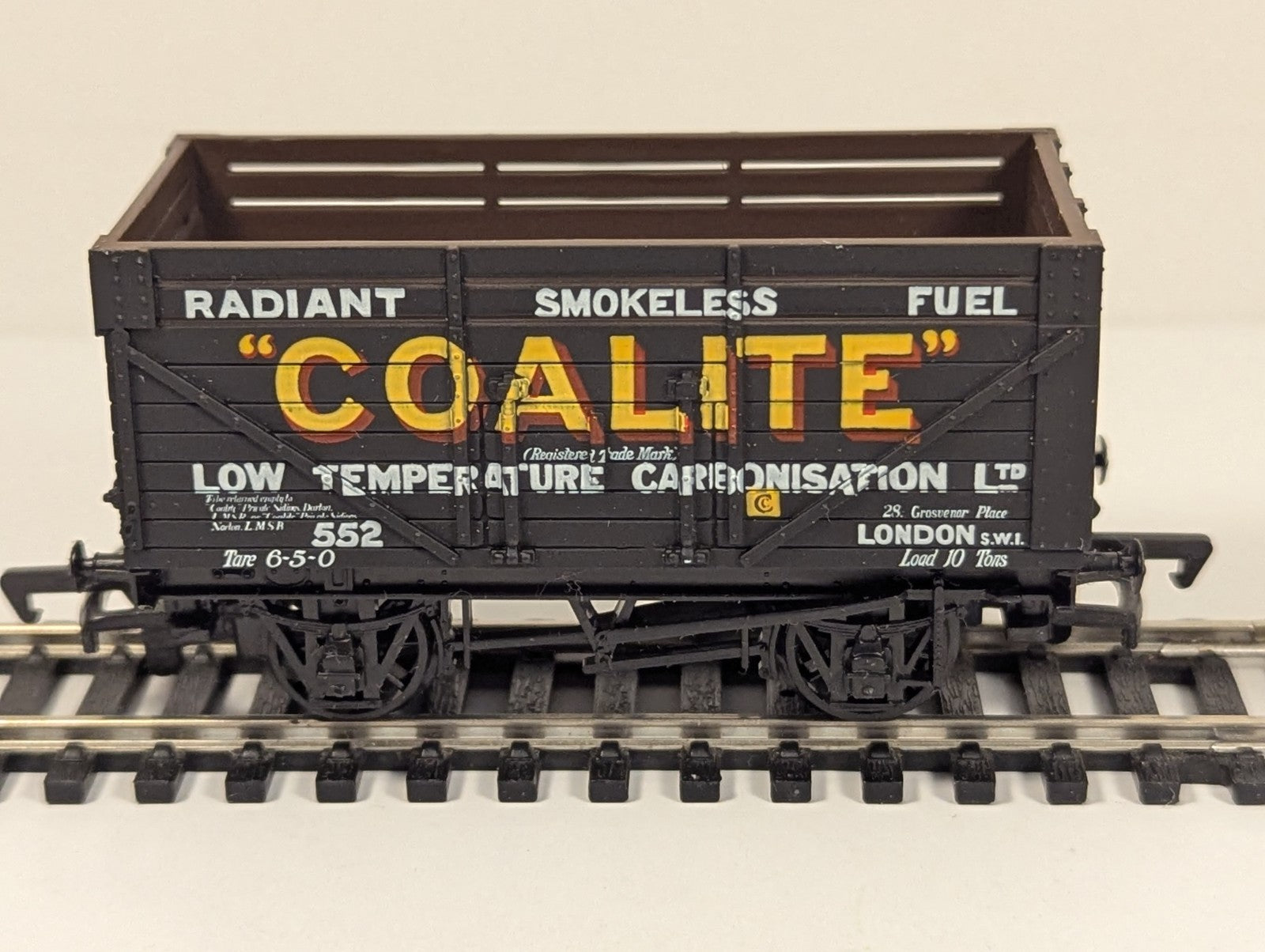 Mainline 937163 OO Gauge 7 Plank Coke Wagon Coalite