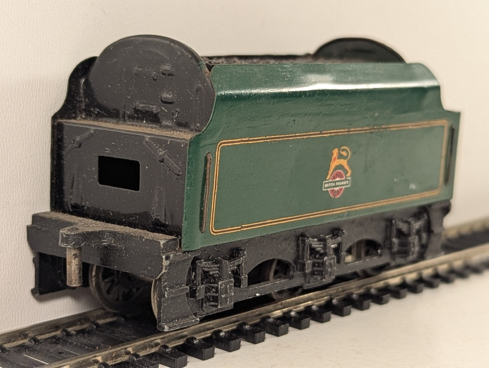 Hornby Dublo OO Gauge 6-Wheel Tender BR Green