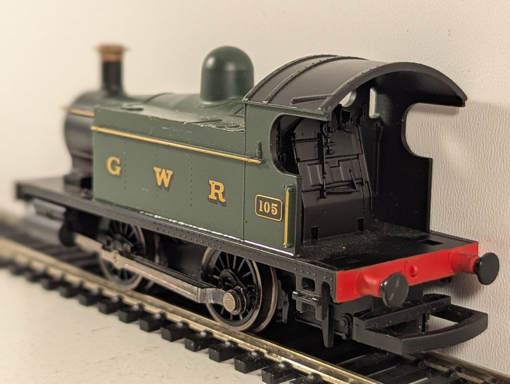 Hornby OO Gauge GWR Holden Class 101 0-4-0T Locomotive 105 GWR Green