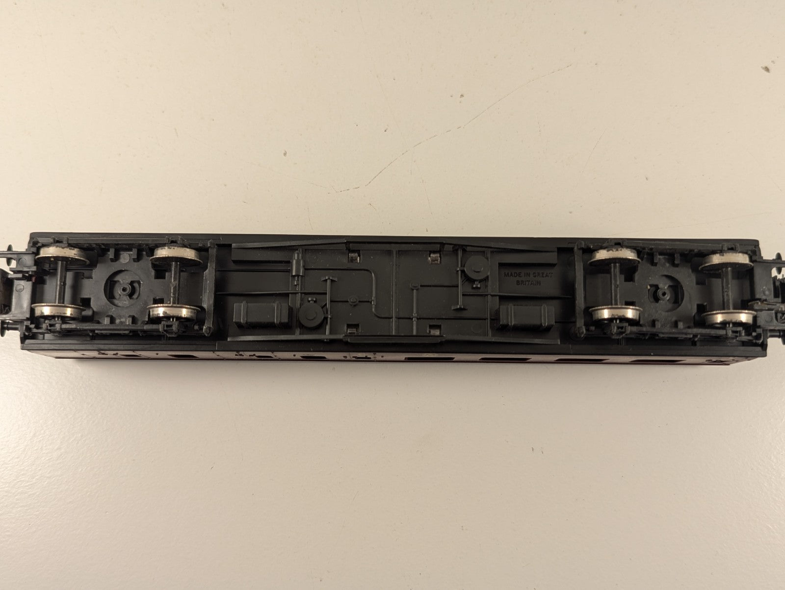Hornby R475 OO Gauge LMS Brake 3rd Coach Crimson Lake