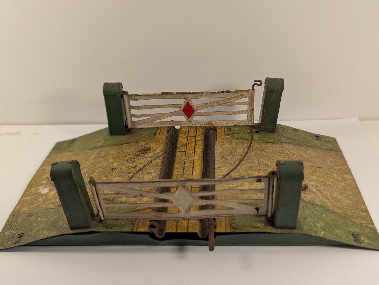 Hornby Series O Gauge No.1 Single Track Level Crossing