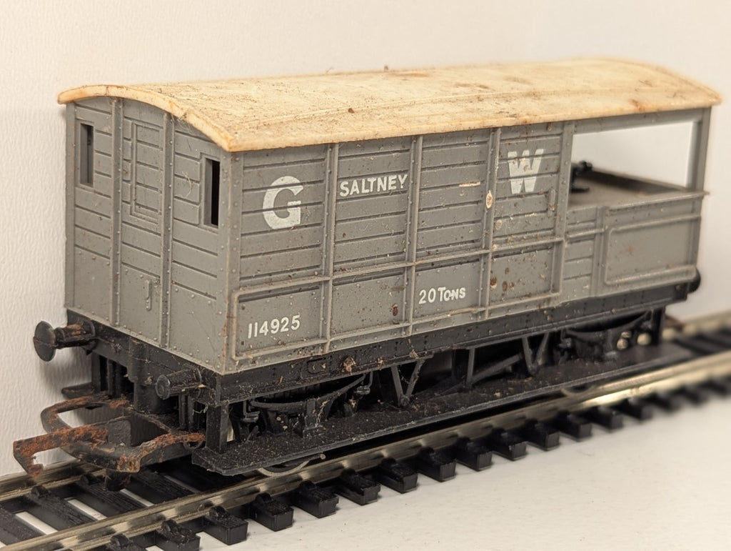 Hornby OO Gauge GWR 20 Ton “Toad” Brake Van