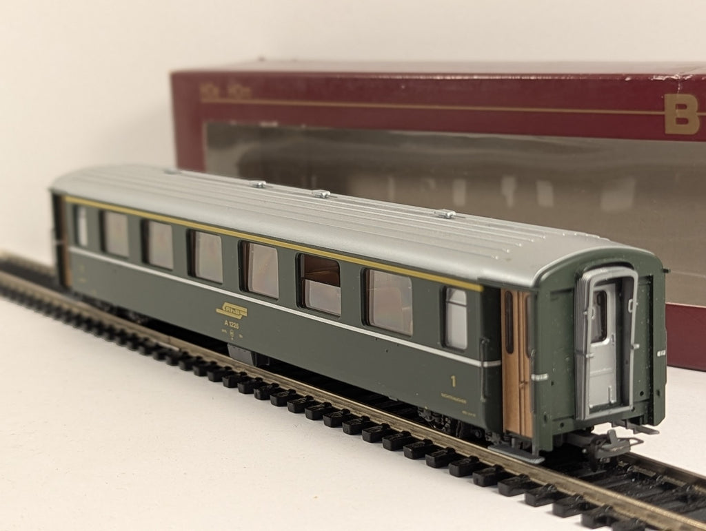 Bemo H0m RhB EW I 1st Class Coach A 1226 Passenger Coach RhB Green 3252 116