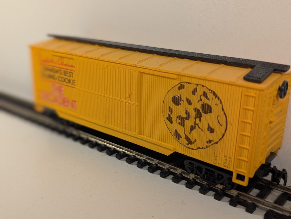 Life-Like HO Gauge President’s Choice Luxury Biscuit Assortment Box Car