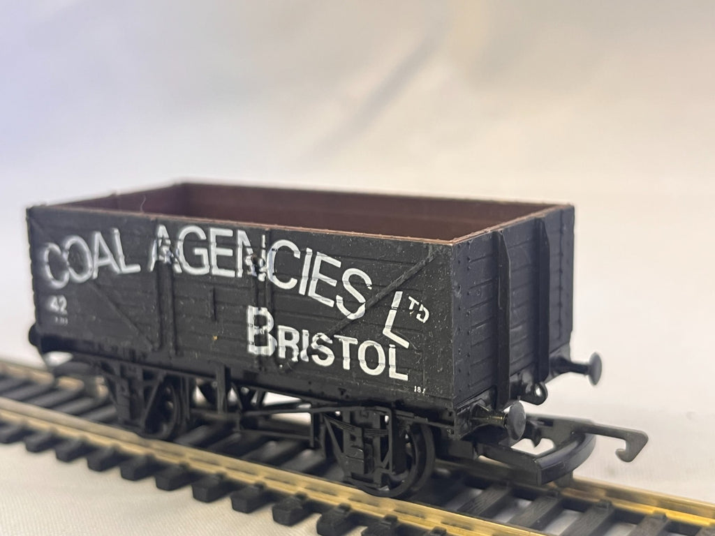 Dapol B181 OO Gauge Coal Agencies Bristol 7 Plank Wagon