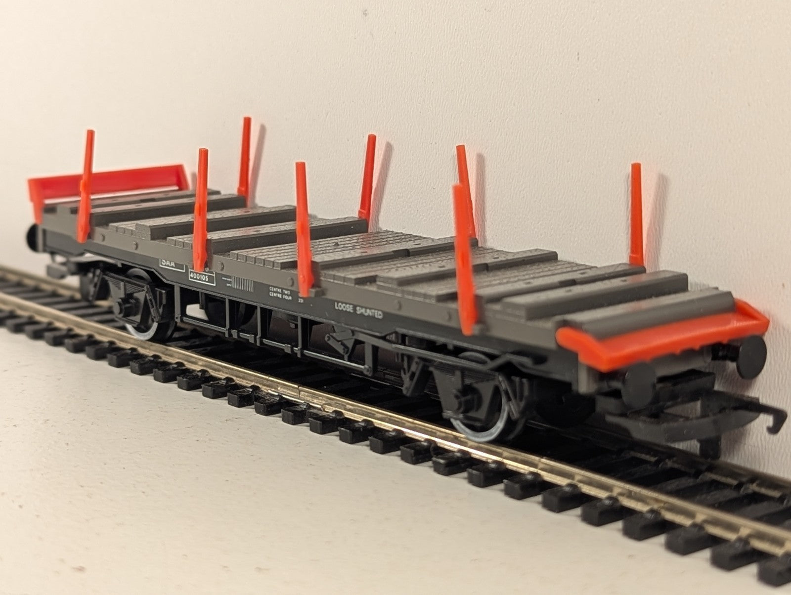 Hornby OO Gauge BR SAA Steel Carrier Wagon Goods Wagon 400105 BR Grey