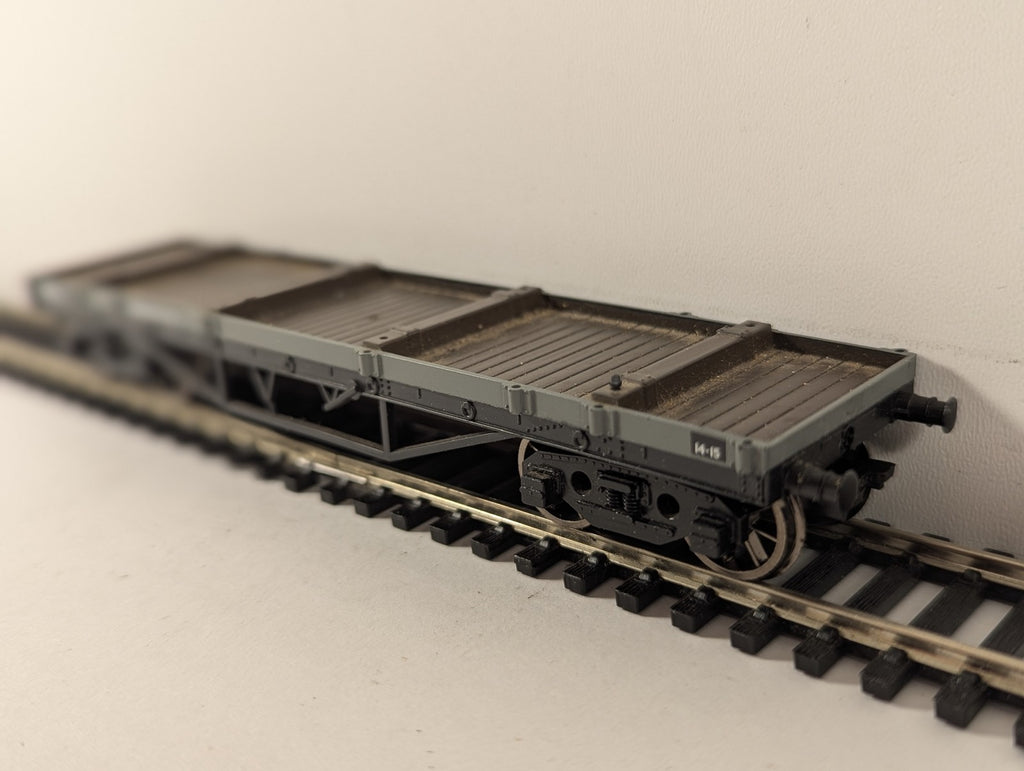 Mainline OO Gauge Bogie Bolster A Goods Wagon W107364 BR Unfitted Grey 937353